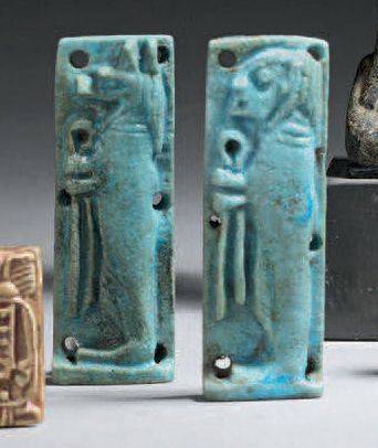 null Lot de deux plaquettes représentant deux des fils d'Horus: Douamoutef et Amset...