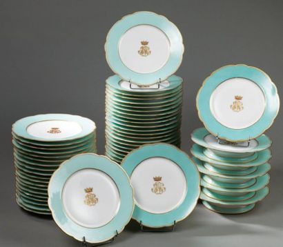 PARIS Service à gâteau en porcelaine, aile turquoise, chiffre surmonté d'un tortil...