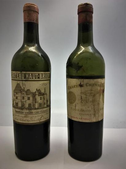 null 3 bouteilles dont 1 de Château Haut-Brion Premier Grand Cru Classé 1924 (en...