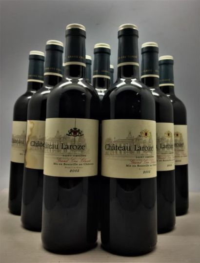 null 12 bouteilles de Château Laroze Saint-Émilion Grand Cru Classé 2005, en caisse...