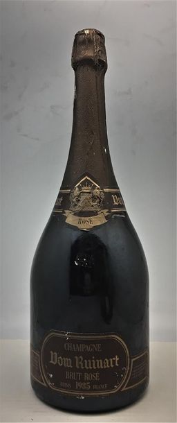 null 1 magnum de Champagne Dom Ruinart Rosé Millésime 1986.
Étiquette avec accrocs...
