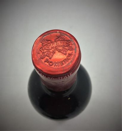 null 1 bouteille de Petrus Pomerol 1979.
Étiquette très sale, très abîmée, nombreux...