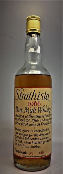 null 1 bouteille de Strahisla Pure Malt Whisky 1966. Élevé pendant 14 ans dans le...