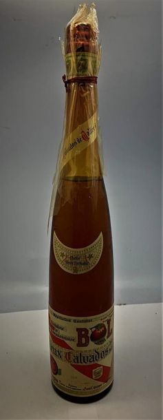 null 1 bouteille de Calvados Pays d'Auge Cuvée BOL du Domaine de la Cressonnière...