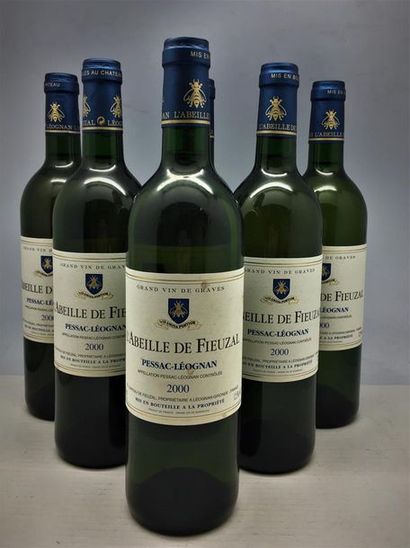 null 18 bouteilles de L'Abeille de Fieuzal Pessac-Léognan 2000, dans caisses bois...