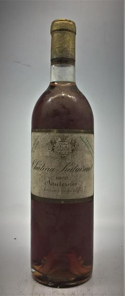 null 1 bouteille de Château Suduiraut Sauternes 1962.
Mention «Ancien cru du Roy»,...