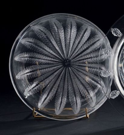 LALIQUE FRANCE Coupe Châtaignier
Épreuve en cristal moulé pressé satiné mat et brillant.
Signée.
Haut.:...