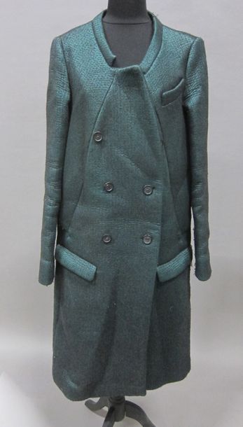 null PRADA : Manteau en lainage chiné vert et noir, encolure en V sur double boutonnage,...