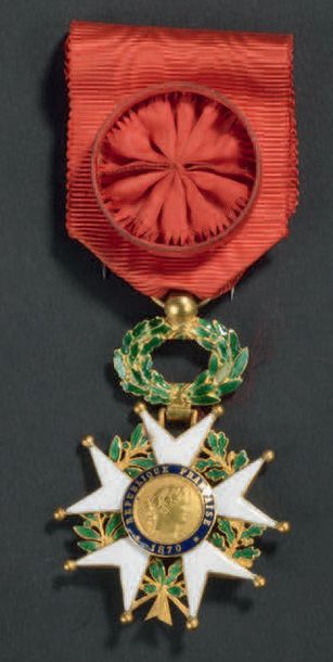 null Croix d'officier de l'ordre de la Légion d'honneur en or, émaillée, poinçonnée...