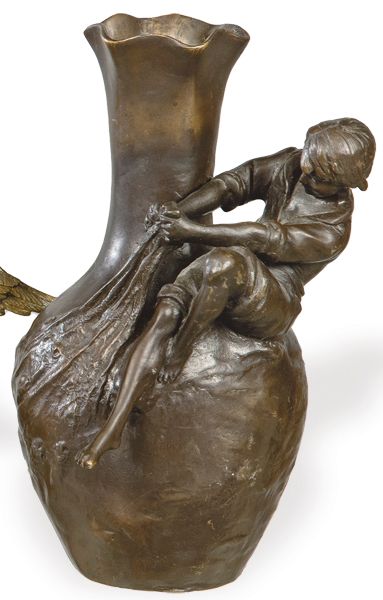 D'après Gustave Moreau (France 1834-1917) 
 Vase avec garçon pêcheur de forme ronde... Gazette Drouot