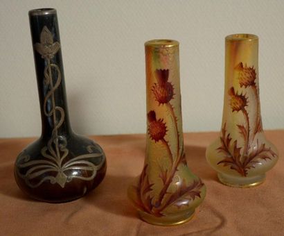 Deux vases miniatures  Daum en verre givré...