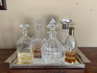 Set of 5 decanters and a tray with a mirror...