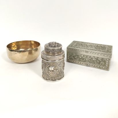  Set including : A metal bowl of resonance for meditation, a cylindrical metal box...