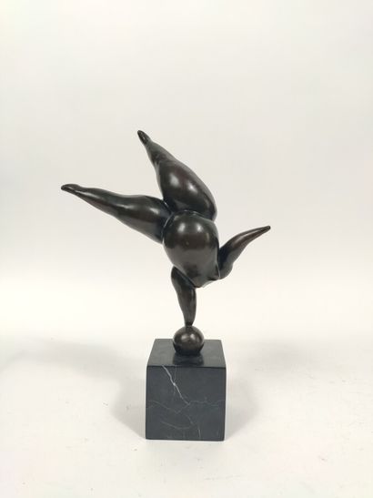  MILO. The balancing act. Sculpture in bronze with black patina. On a cubic base...