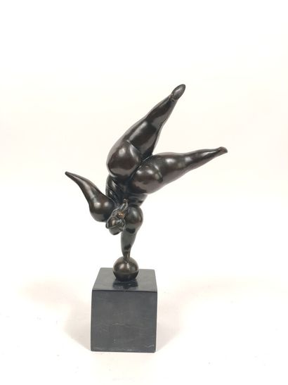 MILO. The balancing act. Sculpture in bronze...