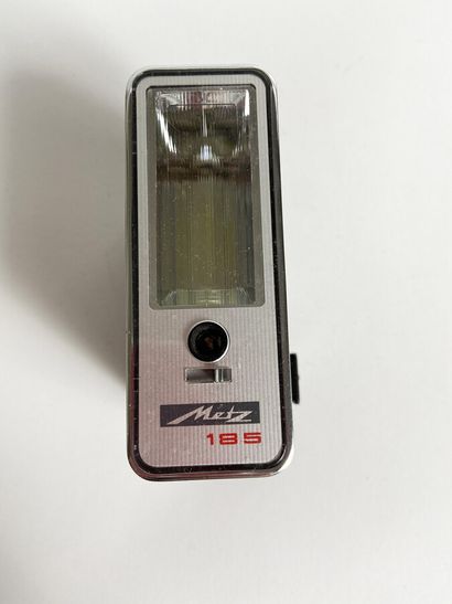  SEKONIC Cell 
AUTO RANGE Model L-216 
Made in Japan from 1966 to 1978 
Electronic...