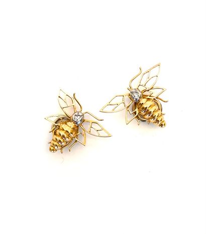  PAIR OF WASHINGTON ORNAMENTS " bees " in yellow gold (750 thousandths) godronné...