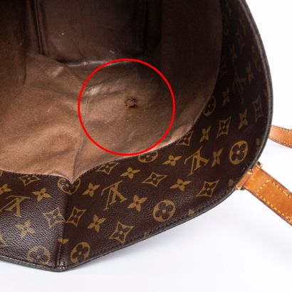  LOUIS VUITTON 
1994 
Shopping tote 
Shopping tote 
 
Monogram canvas, natural leather...