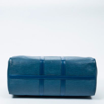  LOUIS VUITTON 
1995 
Keepall" 45 travel bag 
"Keepall" 45 travel bag 
 
Blue Epi...