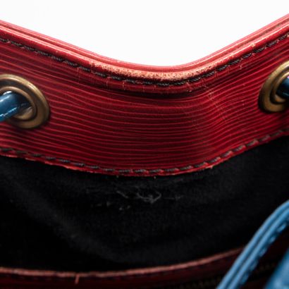  LOUIS VUITTON 
2000 
Noé" bag 
"Noé" bag 
 
Red and blue Epi leather 
Red and blue...