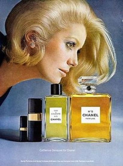  CHANEL 
FLACON Eau de Parfum N°5 
200 ml 
(never opened, protective band)