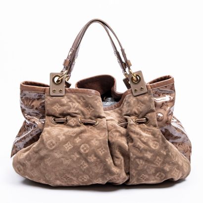 LOUIS VUITTON 
2009 
Limited edition 
Limited edition 
Irene" tote 
"Irene" tote...