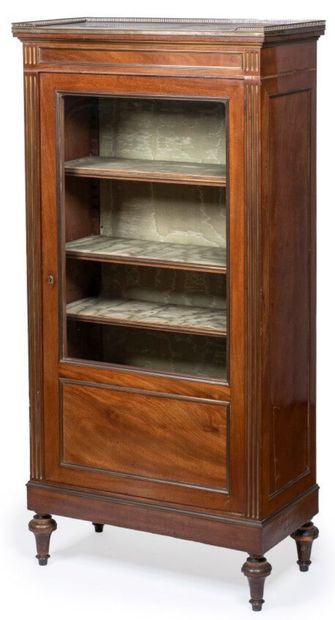  Mahogany and mahogany veneer display case; rectangular in shape, it opens with a...