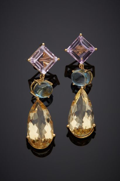  Pair of vermeil (925‰) EARPENDANTS set with a square amethyst, an oval cabochon...