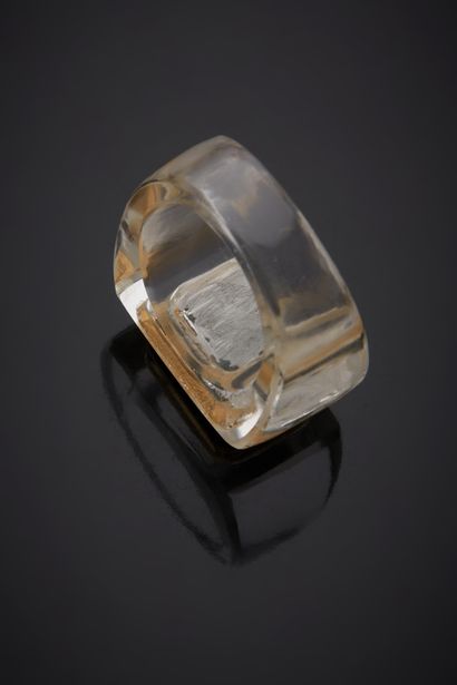  Important cut rock crystal "signet ring" ring, topped with a rectangular step-cut...