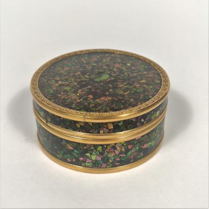 Circular shell box covered with mother-of-pearl...