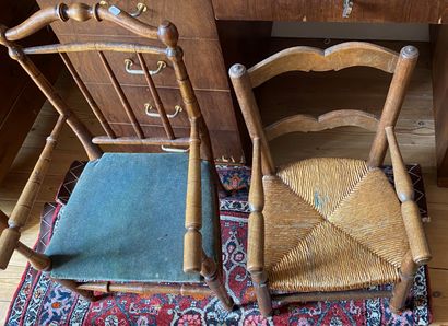  Two children's armchairs, one cane and the other straw. 70 x 39 x 31 cm