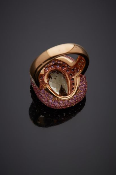  Important pink gold (750‰) "cushion" ring set with a so-called "Imperial" pinkish...