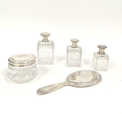 Set of crystal toilet engraved with a plant...