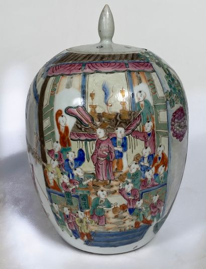 Covered ovoid pot decorated with polychrome...