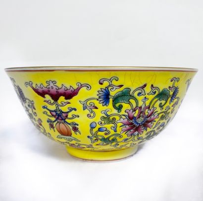Porcelain bowl with floral decoration on...