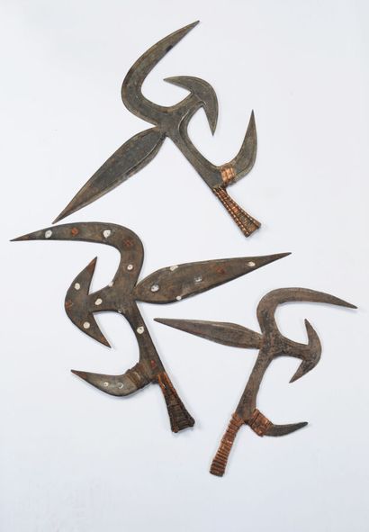 Three Mabo throwing knives, one painted white,...