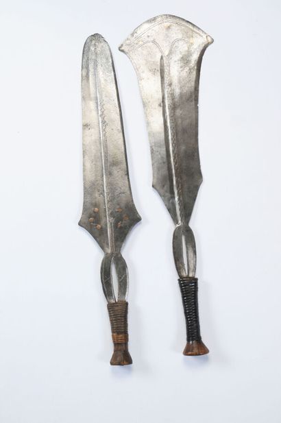 Set of two Ngbandi short swords 56 and 55...
