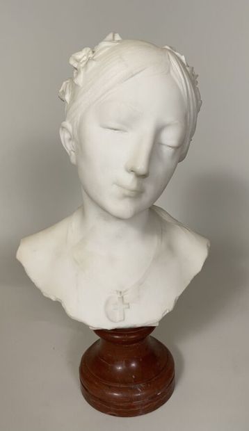  Jacques TERNOIS (1861-) 
Buste de jeune fille 
Marbre, signé et daté 1897 
Hauteur...