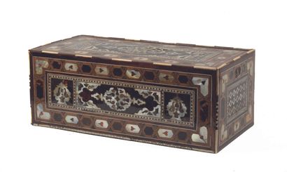 Box inlaid with mother-of-pearl reserves...