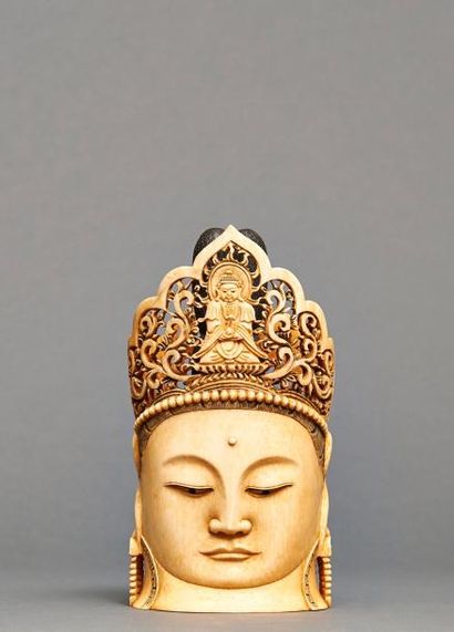 Rare tête chinoise représentant Bodhisattva...