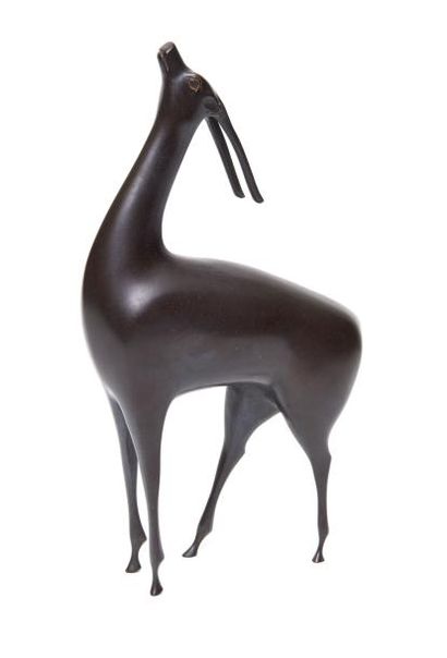 Figurine stylisée en bronze de couleur foncée...
