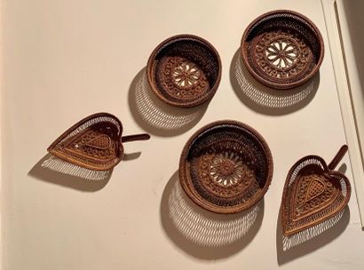 Set of five round or heart-shaped baskets,...