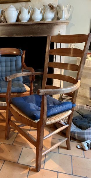 null Rustic fruitwood armchair, high back with five bands, straw seat.
Height: 108...