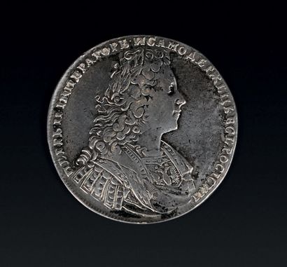 null RUSSIE. Rouble Pierre II, 1728, Saint-Pétersbourg, en argent.
Avers : buste...