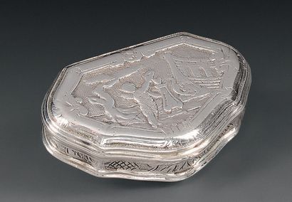 null Silver fly box, with contours, the lid chiseled with an offering scene on the...