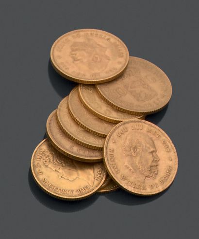 null Ten yellow gold coins. - KINGDOM OF ITALY: Umberto I, twenty lire, 1882 (3)....