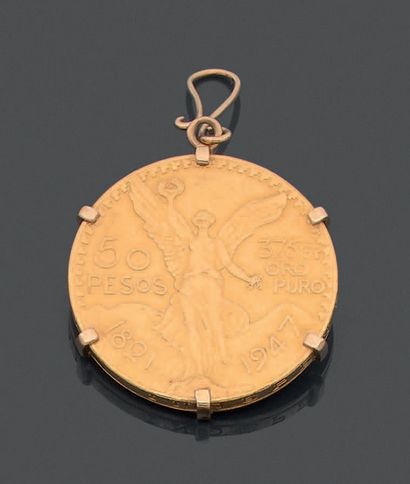 null Pendant in 18K (750) yellow gold, consisting of a coin of fifty Mexican pesos,...