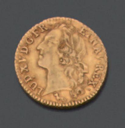 null FRANCE. XVIIIe siècle. Pièce en or jaune au profil de Louis XV : Louis d'or...