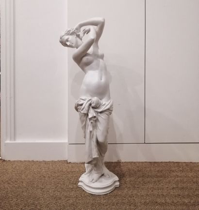 null Phryné. Reproduction en résine des moulages du Musée du Louvre. H. 68 cm. Accidents...