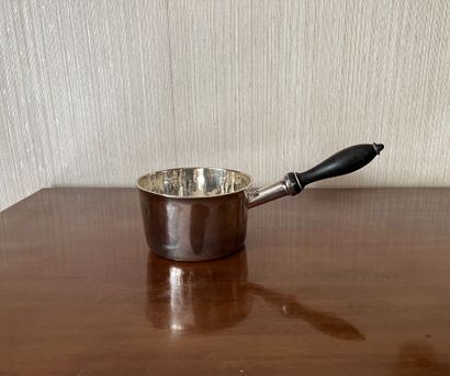 null Casserole in plain silver, the handle in turned rosewood. Weight without the...